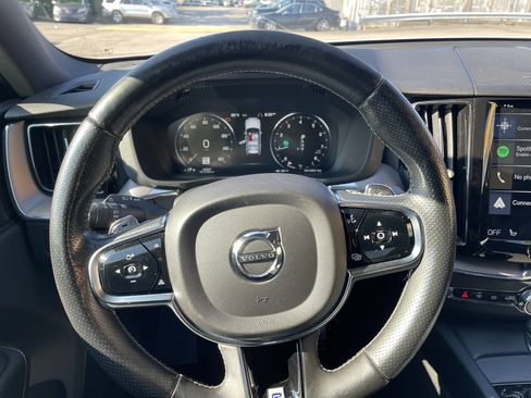 Used 2019 Volvo XC60 T5 R-Design AWD/4WD image 15