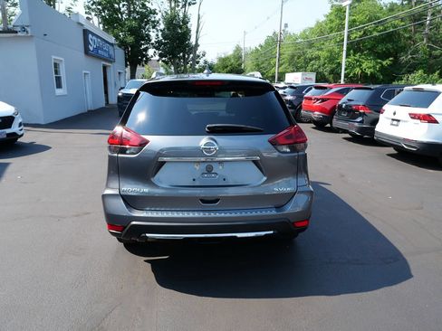 Used 2018 Nissan Rogue SV AWD/4WD image 4