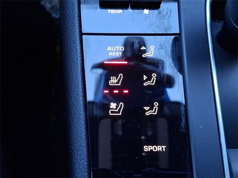 New 2025 Porsche Macan image 20