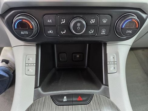 Used 2019 GMC Acadia SLT image 12