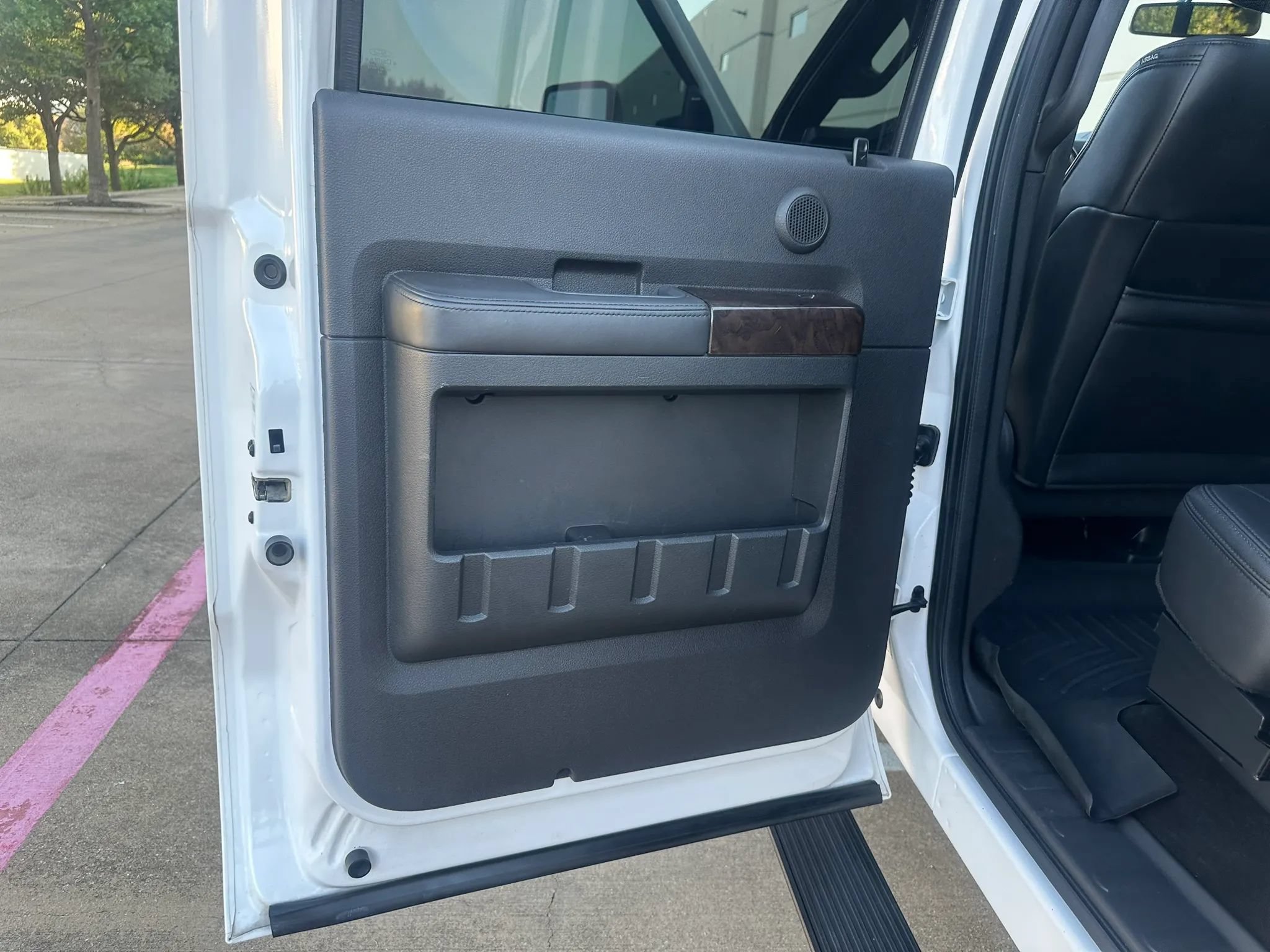 Used 2014 Ford F250 Platinum AWD/4WD image 19