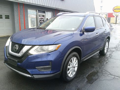 Used 2020 Nissan Rogue SV image 11