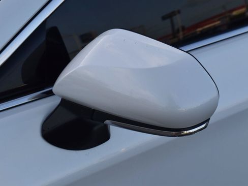 Used 2020 Toyota Avalon Limited w/ Advanced Safety Package FWD image 4
