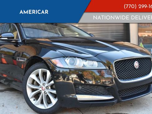 Used 2017 Jaguar XF Premium image 1