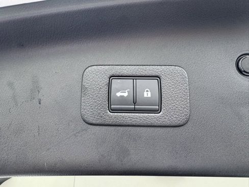 Used 2024 Nissan Armada Platinum w/ Captain's Chairs Package image 26