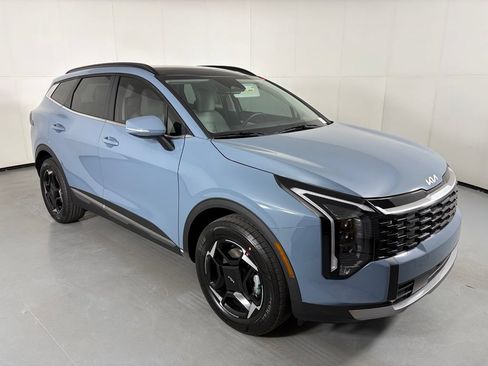 New 2026 Kia Sportage EX AWD/4WD image 2