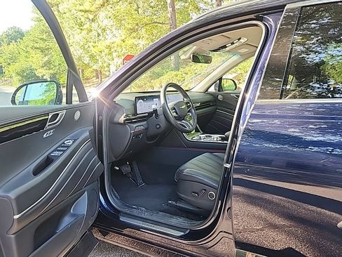 Used 2025 Genesis GV80 2.5T Standard AWD/4WD image 5