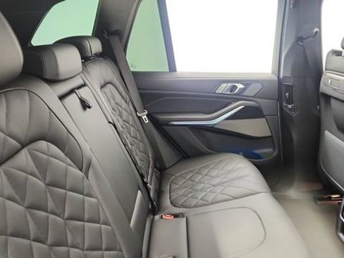 Used 2025 BMW X5 xDrive40i w/ M Sport Package image 26