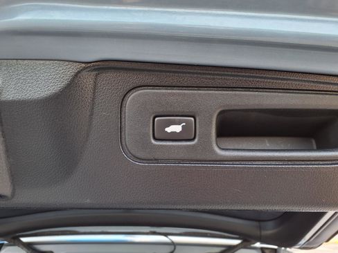 Used 2023 Honda Passport EX-L image 6