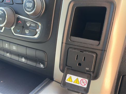 Used 2015 RAM 1500 Big Horn AWD/4WD image 24