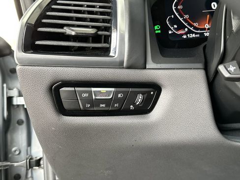 Used 2024 BMW 840i Coupe w/ Driving Assistance Package image 19