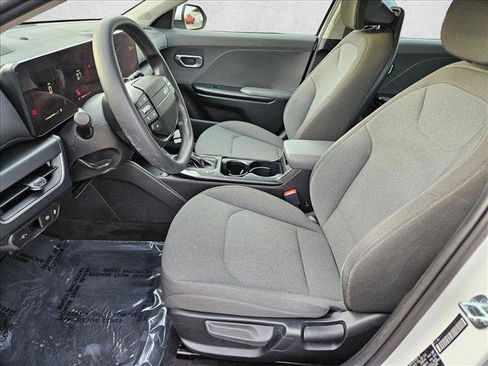 Used 2025 Kia K4 FWD image 15