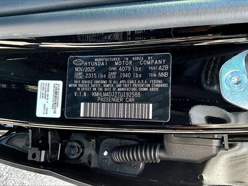New 2026 Hyundai Elantra Hybrid FWD image 12