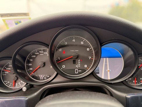 Used 2015 Porsche Panamera 4 w/ Premium Package image 34