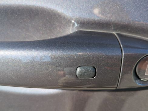 Used 2024 Jeep Compass Latitude image 7