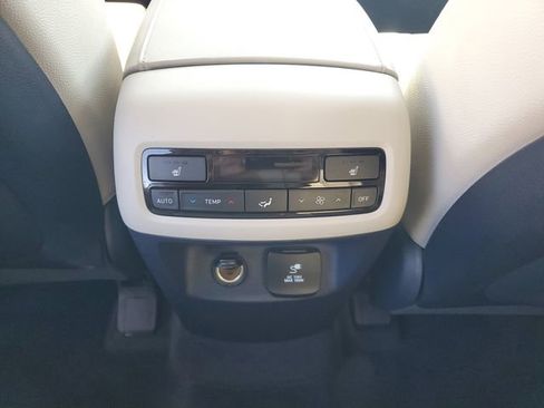 Used 2022 Hyundai Palisade SEL w/ 8P Bench Seat Package FWD image 16