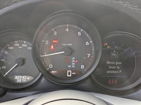 Used 2022 Porsche Macan image 10