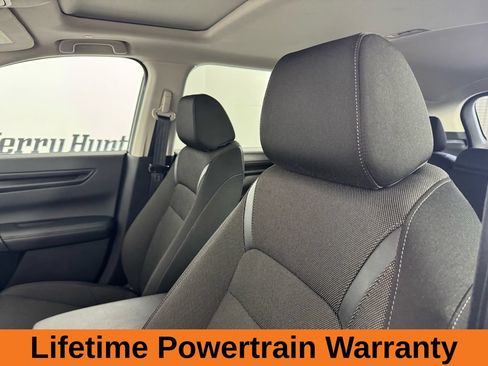 Used 2025 Honda CR-V EX image 11