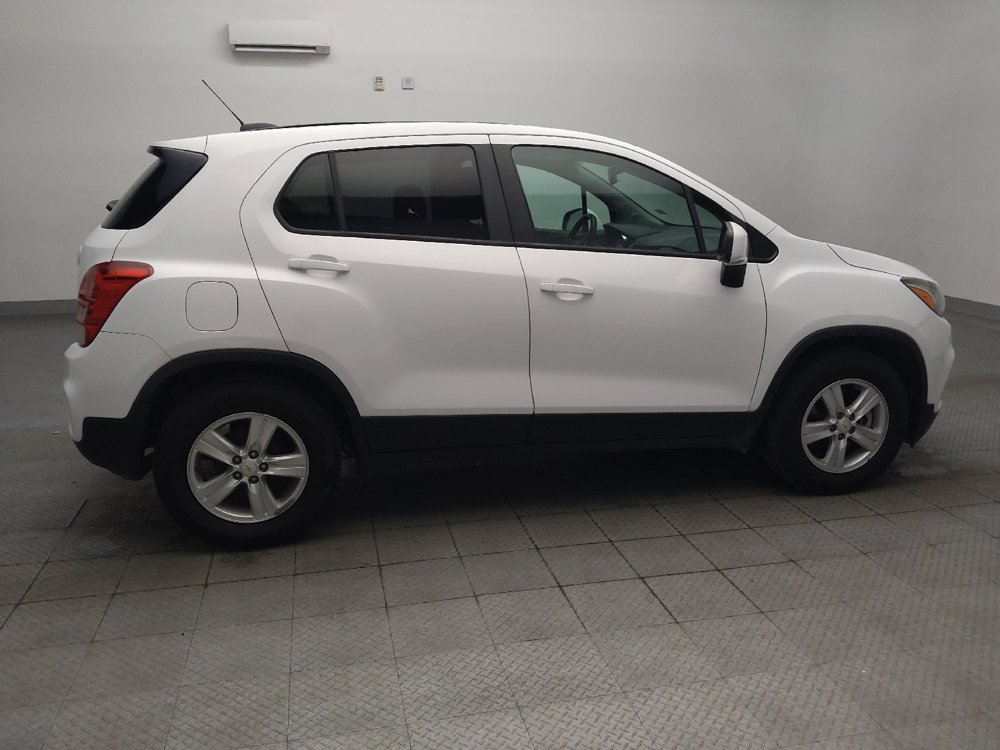 Used 2020 Chevrolet Trax LS w/ Tint and Cruise Package FWD image 10
