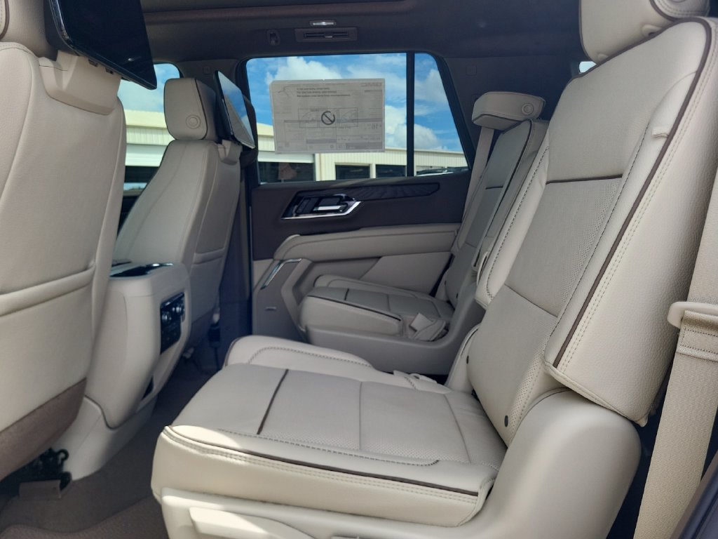 New 2026 GMC Yukon Denali w/ Denali Reserve Package AWD/4WD image 22