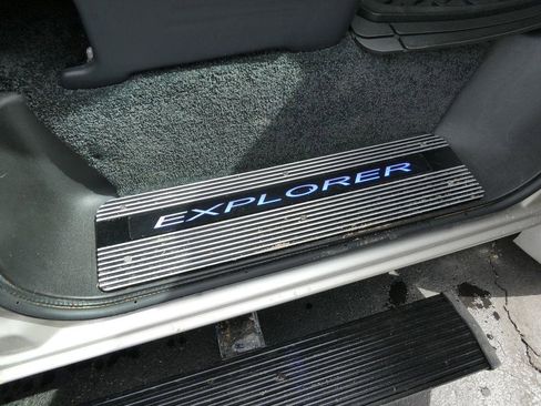 New 2023 Chevrolet Express 2500 Extended RWD image 14