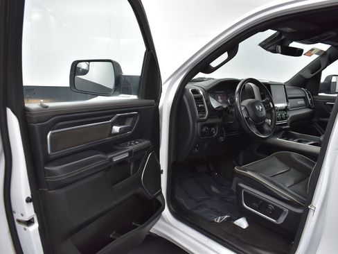 Used 2024 RAM 1500 Laramie AWD/4WD image 5