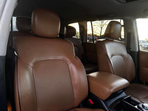 Used 2016 INFINITI QX80 4WD w/ Signature Edition Package image 33