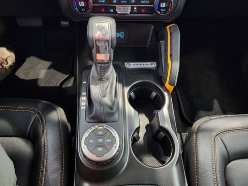 Used 2023 Ford Bronco Badlands image 22