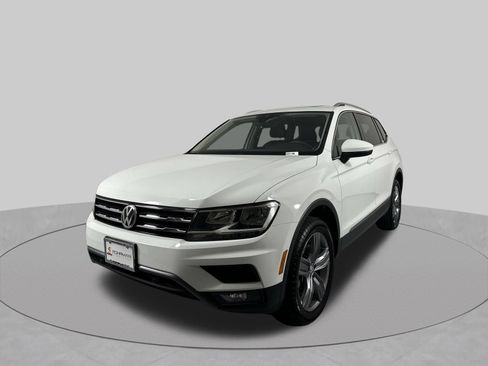 Used 2020 Volkswagen Tiguan SEL w/ Tiguan Two-Row MDO Package AWD/4WD image 23