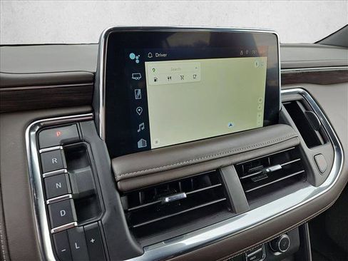 Used 2024 Chevrolet Suburban LT AWD/4WD image 13