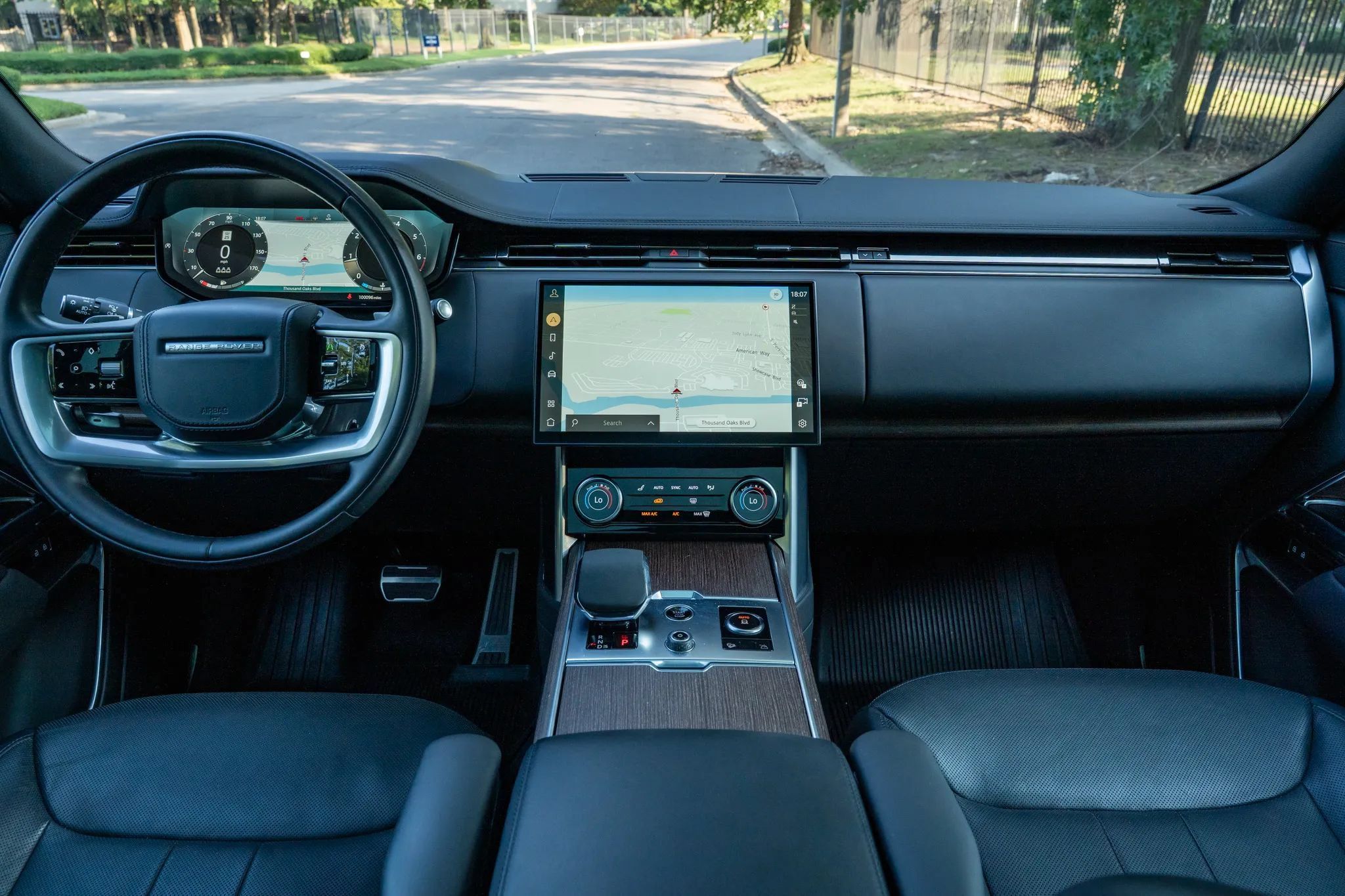 Used 2023 Land Rover Range Rover SE AWD/4WD image 18
