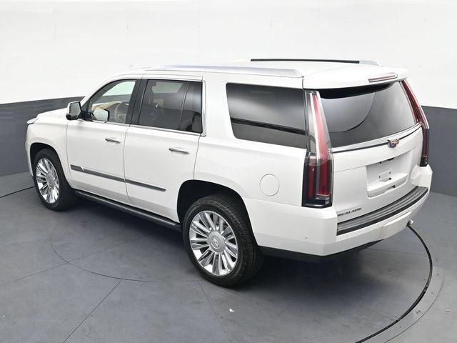 Used 2017 Cadillac Escalade Platinum AWD/4WD image 26