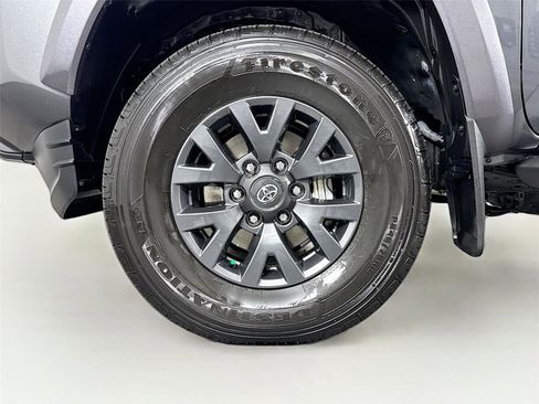 Certified 2023 Toyota Tacoma SR5 AWD/4WD image 40