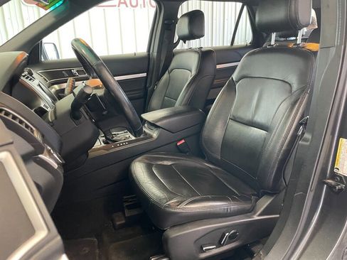 Used 2016 Ford Explorer XLT w/ Equipment Group 202A AWD/4WD image 15