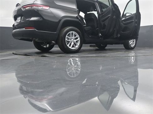 New 2025 Jeep Grand Cherokee L Laredo w/ Luxury Tech Group I image 52