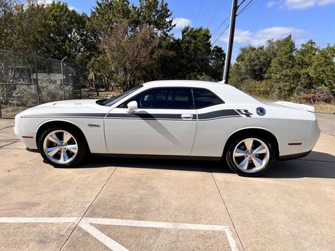 Used 2016 Dodge Challenger R/T Plus image 7