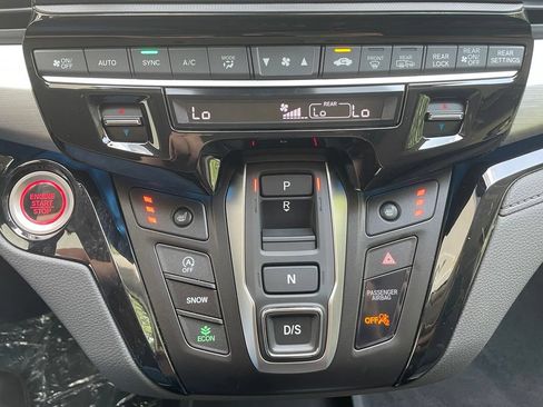 New 2026 Honda Odyssey Touring image 21