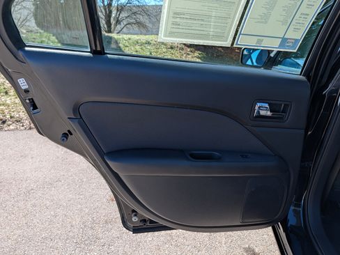 Used 2011 Ford Fusion SE w/ 201A Rapid Spec Order Code image 28