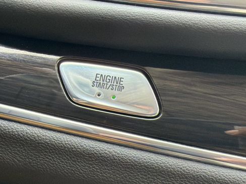 Used 2023 Buick Enclave Essence FWD image 16