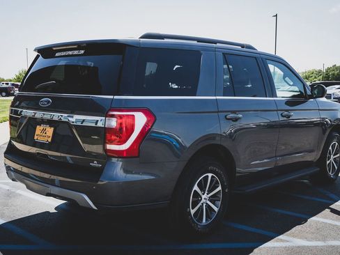 Used 2020 Ford Expedition XLT AWD/4WD image 10