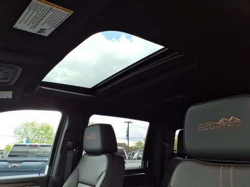 New 2026 Chevrolet Silverado 2500 High Country w/ High Country Premium Package AWD/4WD image 8