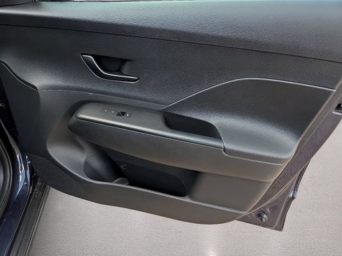 Used 2025 Hyundai Kona SEL FWD image 14