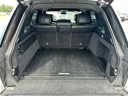 Used 2018 Land Rover Range Rover HSE AWD/4WD image 17