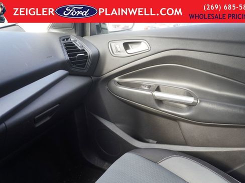 Used 2019 Ford Escape SE image 26