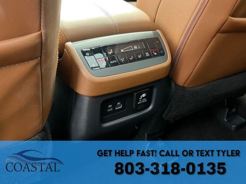 Used 2024 Nissan Pathfinder Platinum w/ Cargo Package image 21