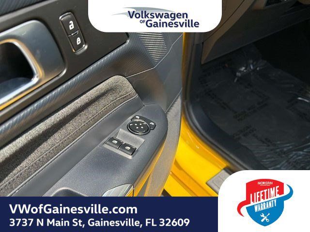 Used 2024 Ford Mustang Coupe RWD image 12