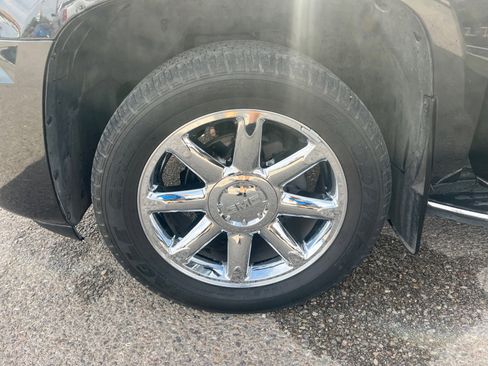 Used 2013 GMC Yukon Denali image 25