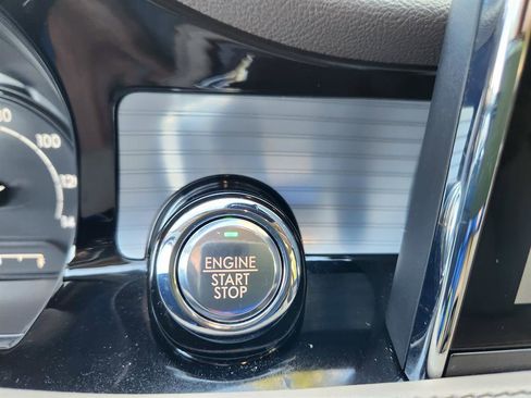 Used 2021 Lincoln Corsair AWD image 37