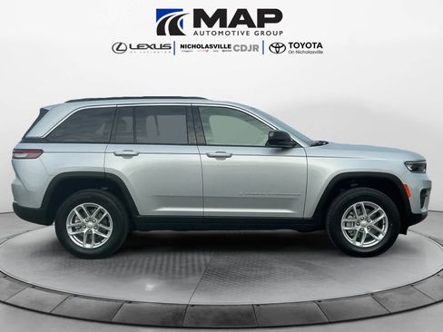 New 2025 Jeep Grand Cherokee Laredo X w/ Luxury Tech Group I image 7