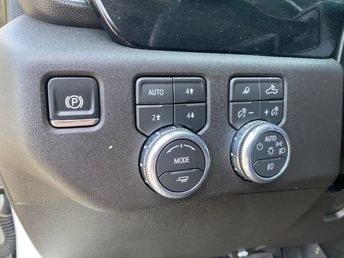 Used 2026 GMC Sierra 1500 Elevation w/ Elevation Premium Package AWD/4WD image 17